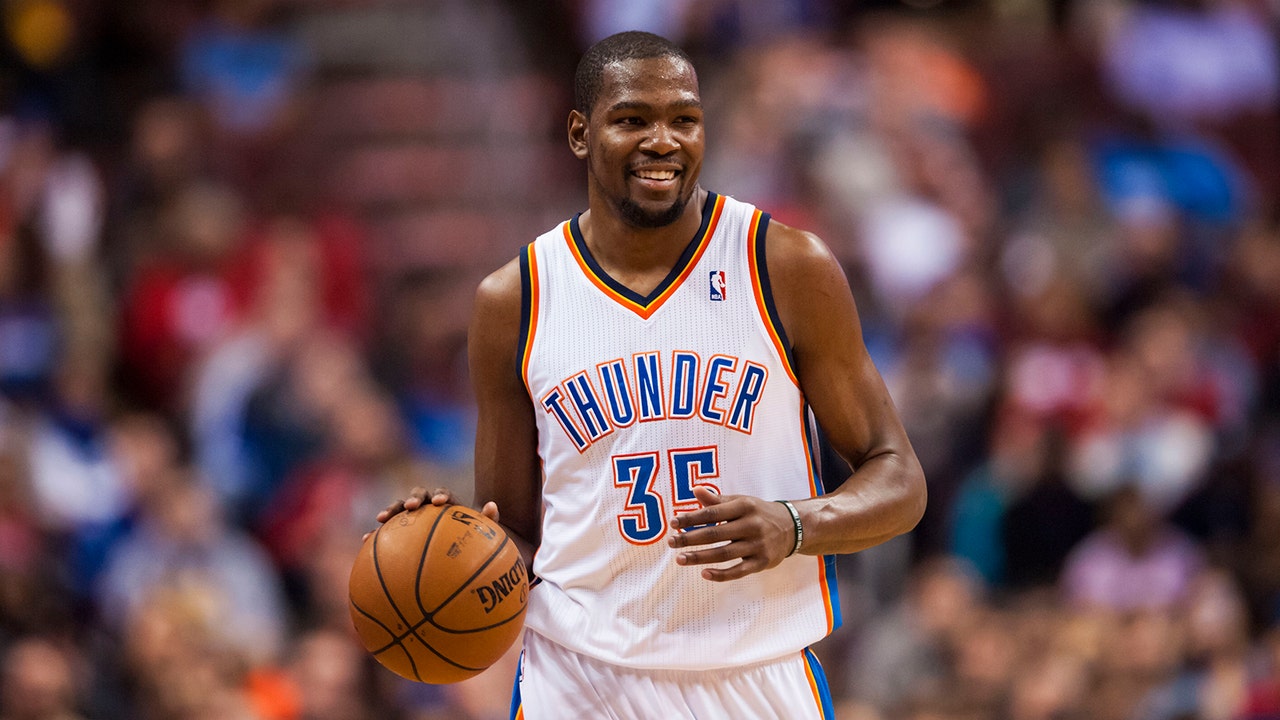 Durant has triple-double, Thunder top 76ers